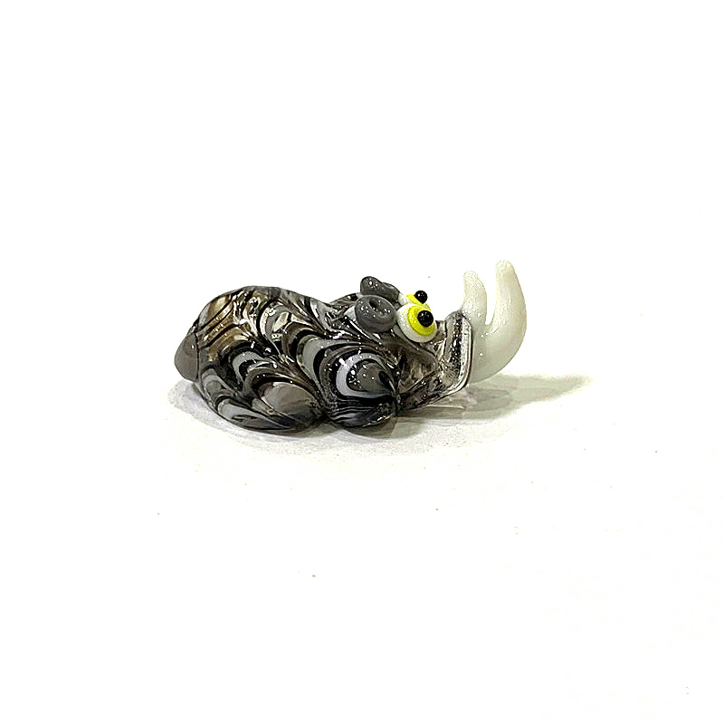 Miniature Glass Rhino Figurine - Bonsai Garden In Japan 评论和价格